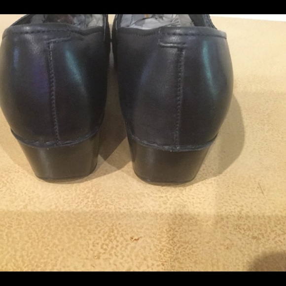 Dansko Leather Clogs - Picture 3 of 5